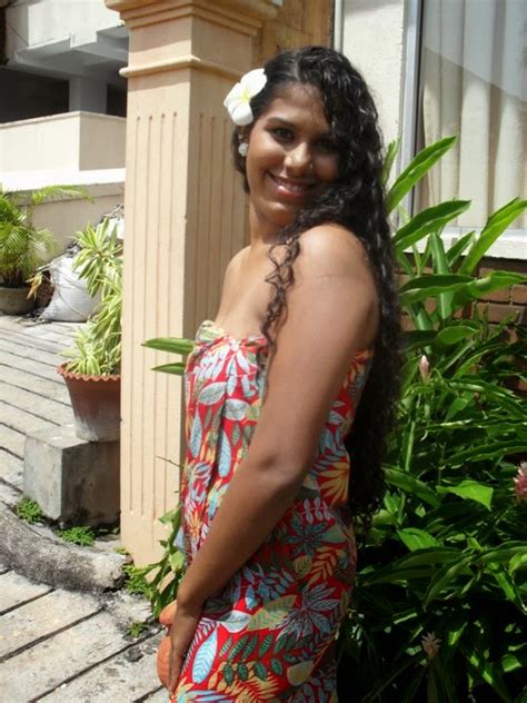 Sinhala Girls Hot