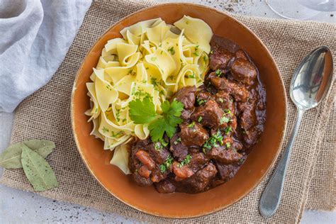 Wildgulasch Kräftige aromatische Rezepte