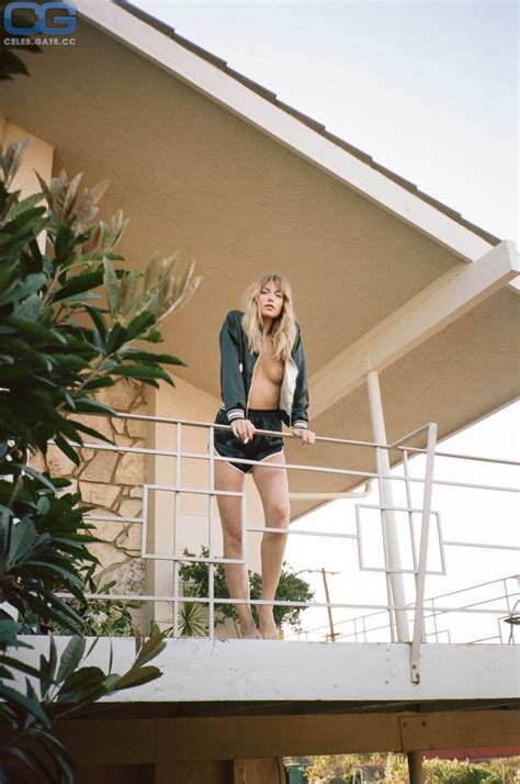 Farah Holt Nude Pictures Photos Playboy Naked Topless Fappening