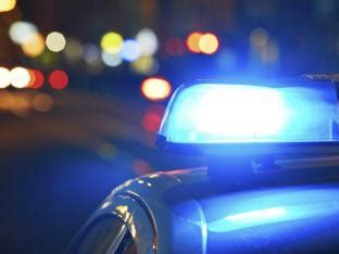 Ophef Door AI Beelden Van K In Bikini En Met Hoofddoek Op Kamping Kitsch Club We Zullen Er Op