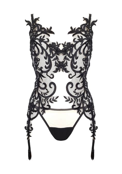 Passione Black Zmysłowy i kobiecy komplet bielizny Halka i stringi Laqueli Lingerie