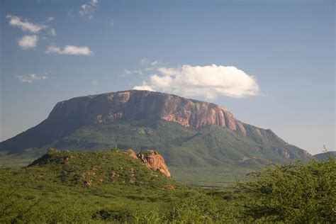 Samburu Safaris - Tours, packages and lodging