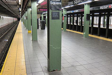See Eerie Photos of New York City’s Abandoned Subway Stations