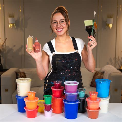 What Inspires the Unique Perspective of Yakl120's Artistic Voice 1