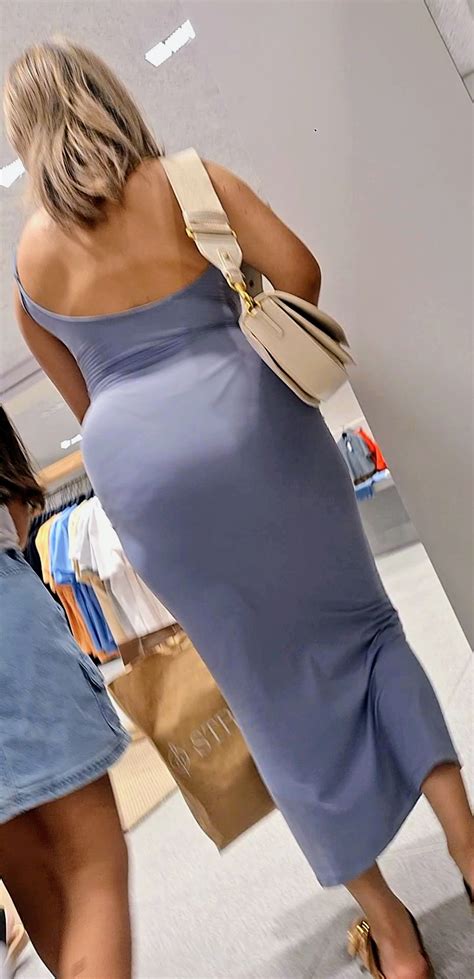 MILF Pawg In Long Tight Dress VTL OC Milf Forum