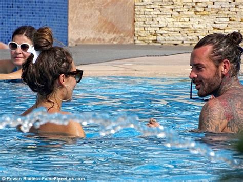 Megan Mckenna Flaunts Her Rippling Abs In Sultry Sequinned Bikini In Dubai Daily Mail Online