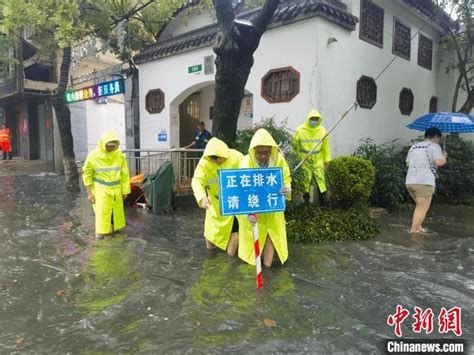 河南多地暴雨 10地市启动防汛四级应急响应