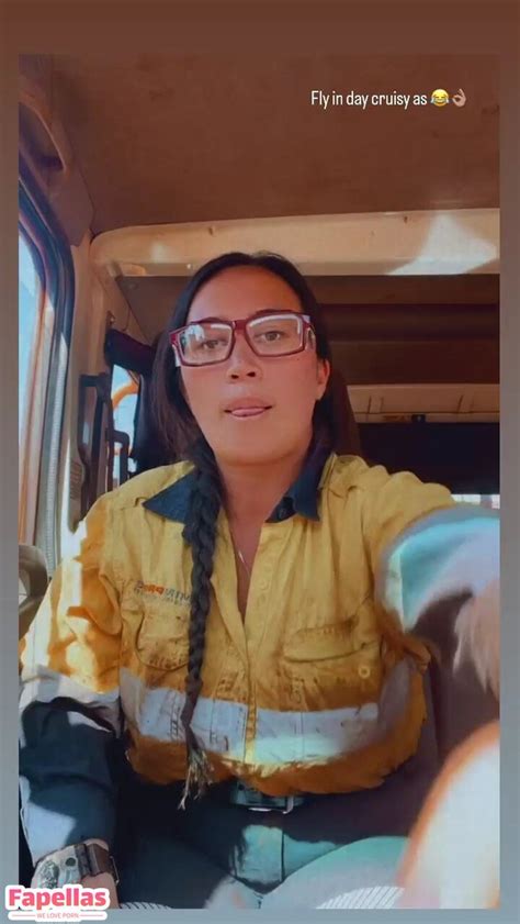 L A Aka L A 98milfdump Aka Lyn Ahayz Aka U39589497 Nude Leaks OnlyFans Fapellas