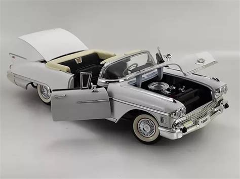 Miniatura Cadillac Eldorado Biarritz 1958 Yatming 1 18 à venda em