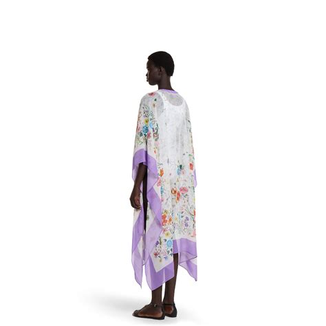 Printed Flora silk cape dress in white and lilac | GUCCI® NL