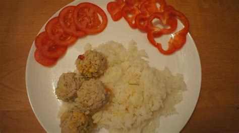 Тефтели в бульоне: рецепт из фарша для повседневной кухни