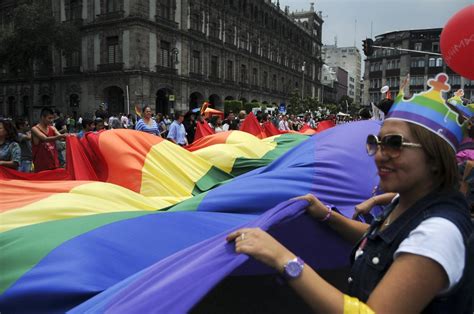 Desfilará carro alegórico de DiVerso en la Marcha del Orgullo Gay NTCD Noticias
