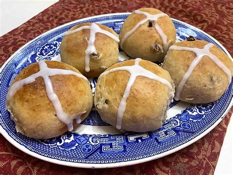 Easter Hot Cross Buns Country At Heart Recipes