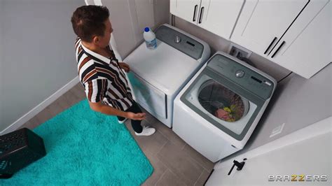 Lily Lou Laundry Whore 0006 Porn Pic