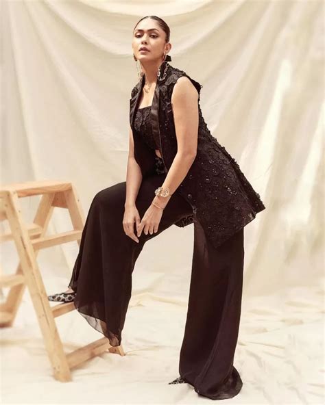 Mrunal Thakur Insta Post Hot Pics Images Gallery