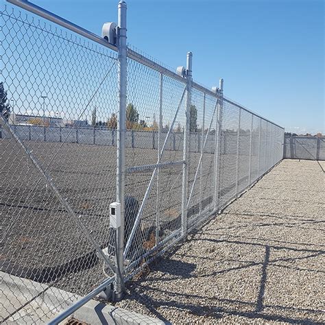 gi chain link fence cyclone wire mesh fencing  barbed wire china