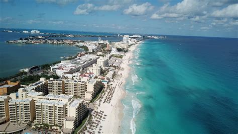 Así luce la Zona Hotelera de Cancún con lluvias este 30 de mayo EN