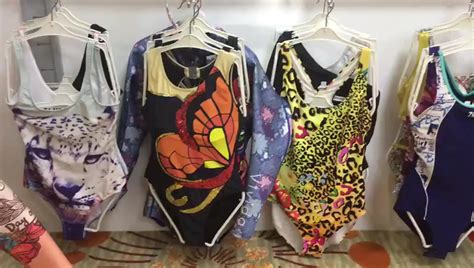 Desain Kustom Baju Renang Wanita Solid Seksi Tali Bikini Sutra Pakaian Pantai Wanita Fitness