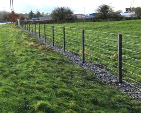 Post & Wire Fencing - Murray's Recycled Plastic