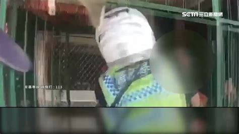 醉男家門口揮刀 警到場壓制手遭砍