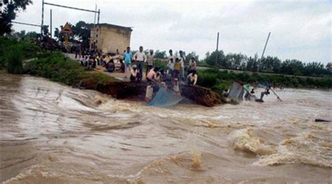 Kosi Flood Alert Bihar Orders Immediate Evacuation Of Four Districts