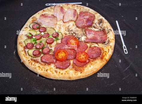 Delicious food hi-res stock photography and images - Alamy