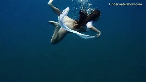 Tenerife Babe Swim Naked Underwater