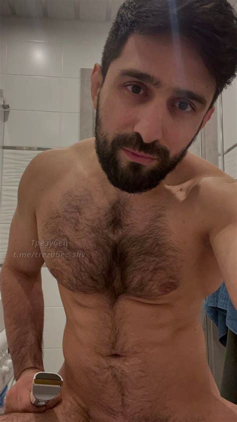 Armenian Guy Loves To Show His Naked Body ThisVid