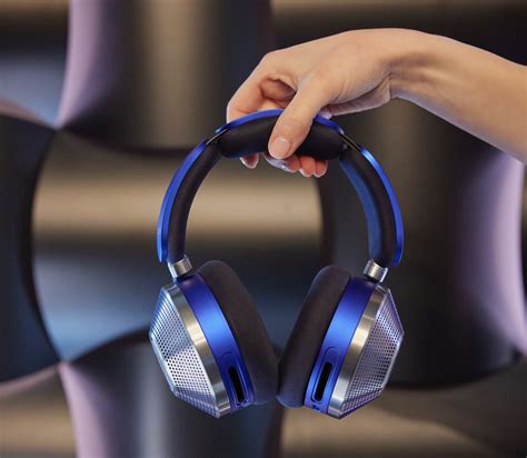 Dyson Zone noise-cancelling headphones and air purifier now available ...