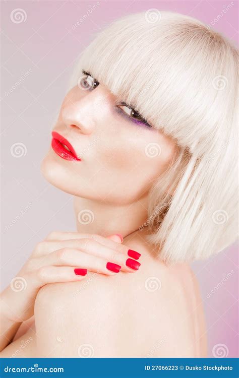 Fille Blonde Attirante Image Stock Image Du Propre Base