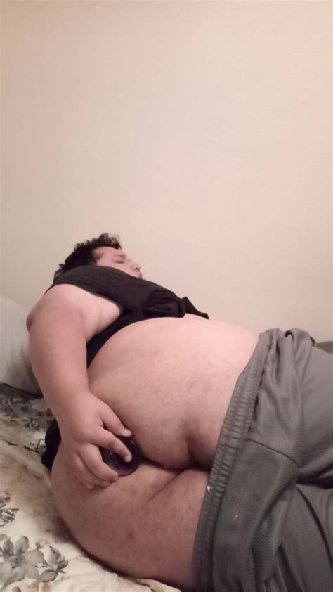 Piggy Fucks Himself With 8inch Dildo ThisVid