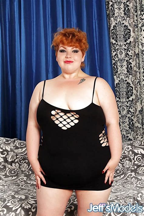 Chubby Babe Velma Voodoo Gets Naked 16 Nude Pics XHamster