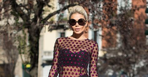 Lingerie Mostra J Tend Ncia No Street Wear E Agora Pode Ser Inspira O Para O Carnaval