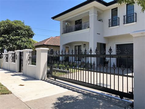 How To Make Your Own Driveway Gates / How To Build A Diy Driveway Gate