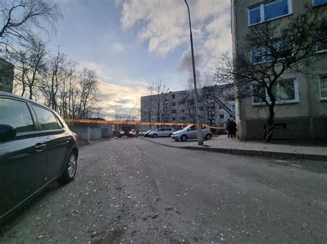 Daugiabučio gaisras Viršuliškėse GALERIJA 15min lt