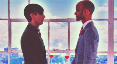 El valiente mensaje de un joven gay a sus padres por no acompañarlo en su boda Sociedad