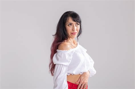 Dan A Latina Strip Dance Conceito Contempor Neo E Bachata Lady Mulher Dan Ando Improvisa O