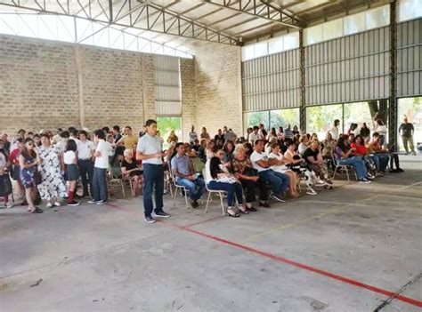 Acto de colación para egresados del Instituto Agrotécnico La Voz de