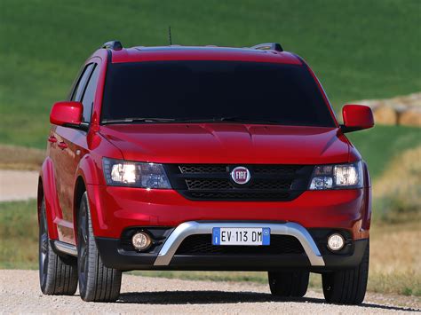 Fiat Freemont Cross Is A Dodge Journey Crossroad Look Alike Video Autoevolution