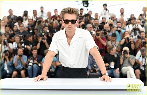 Austin Butler Reveals Who He Consulted Before Accepting Saturday Night