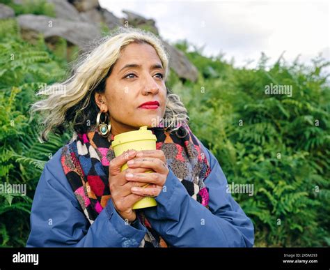 Woman Holding Hot Cup Hi Res Stock Photography And Images Alamy