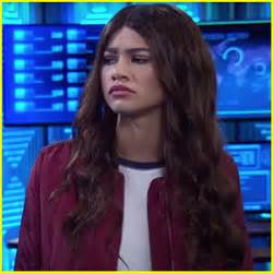 VIDEO: Zendaya Takes Matters Into Her Own Hands on All-New ‘K.C ...