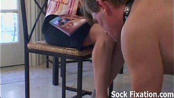 Chúpame los dedos de los pies y lame mi coño esclavo XVIDEOS