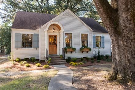 Discover 27 Hometown-laurel Ms-erin & Ben Napier and Craftsman Cottage ...