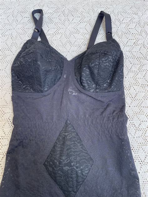 Vintage Lingerie Corset Girdle Bra Garter Combo S Gem