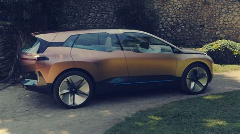 Bmw Vision Inext Previews Electric Self Driving Suv Due In 2021