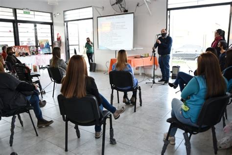 Gustavo Saadi Puso En Marcha Los Talleres Barriales