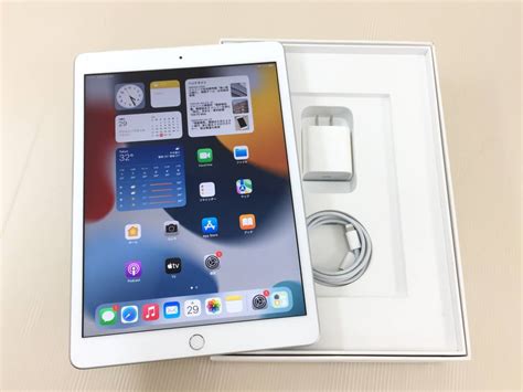 Au Ipad 第8世代 Wi Fi＋cellularモデル 32gb A2429 Mymj2ja シルバー 〇判定ipad本体｜売買さ