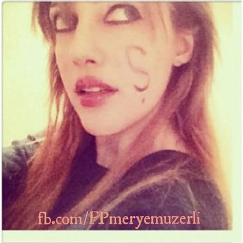 Meryem Uzerli Hot Pics