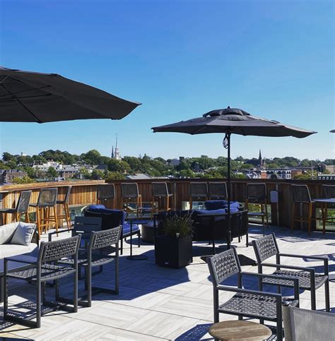 The Rooftop at Brenton Hotel - Bar / Club in Newport, RI | The Vendry